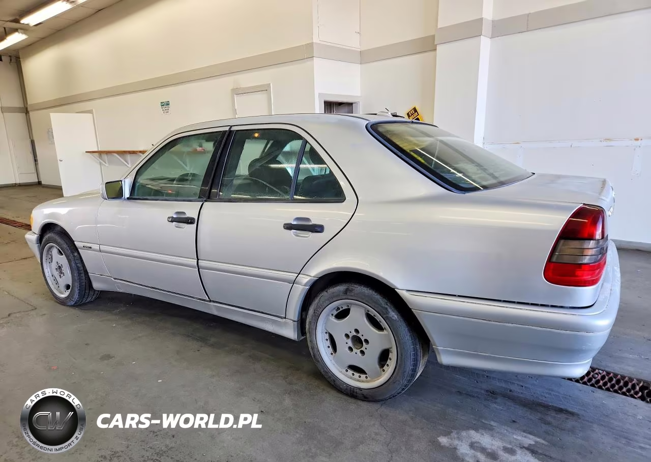1999 Mercedes-Benz C-Class VIN:WDBHA24G8YA847825 - 2