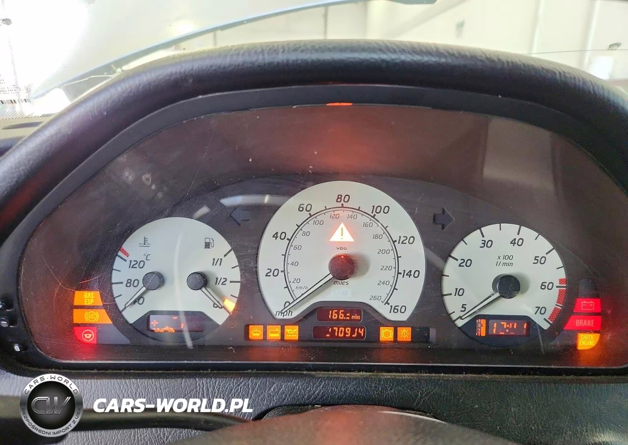 1999 Mercedes-Benz C-Class VIN:WDBHA24G8YA847825 - 8