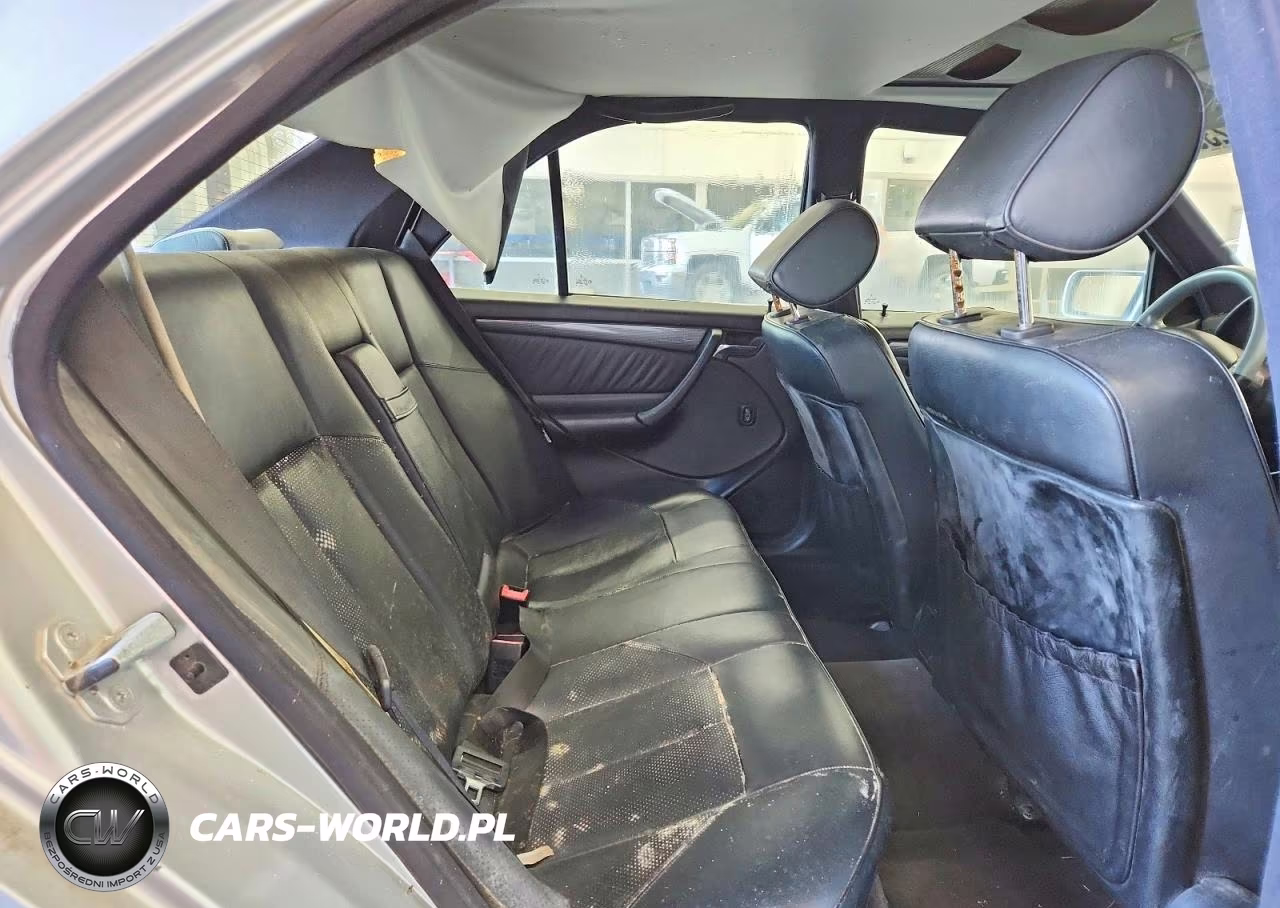 1999 Mercedes-Benz C-Class VIN:WDBHA24G8YA847825 - 9