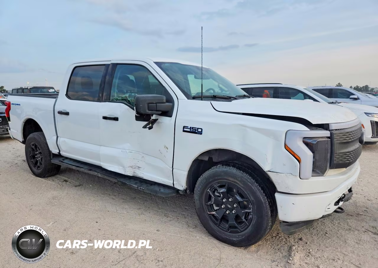 2025 Ford F150 Lightning Xlt VIN:1FTVW3LK2SWG00831 - 4