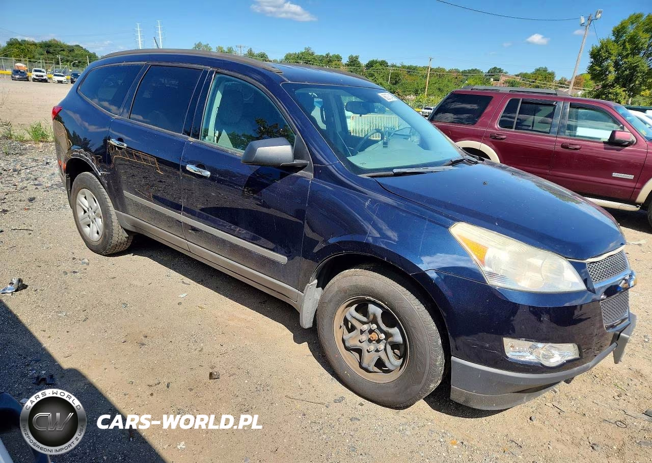 2011 Chevrolet Traverse Ls VIN:1GNKVFED2BJ164038 - 4