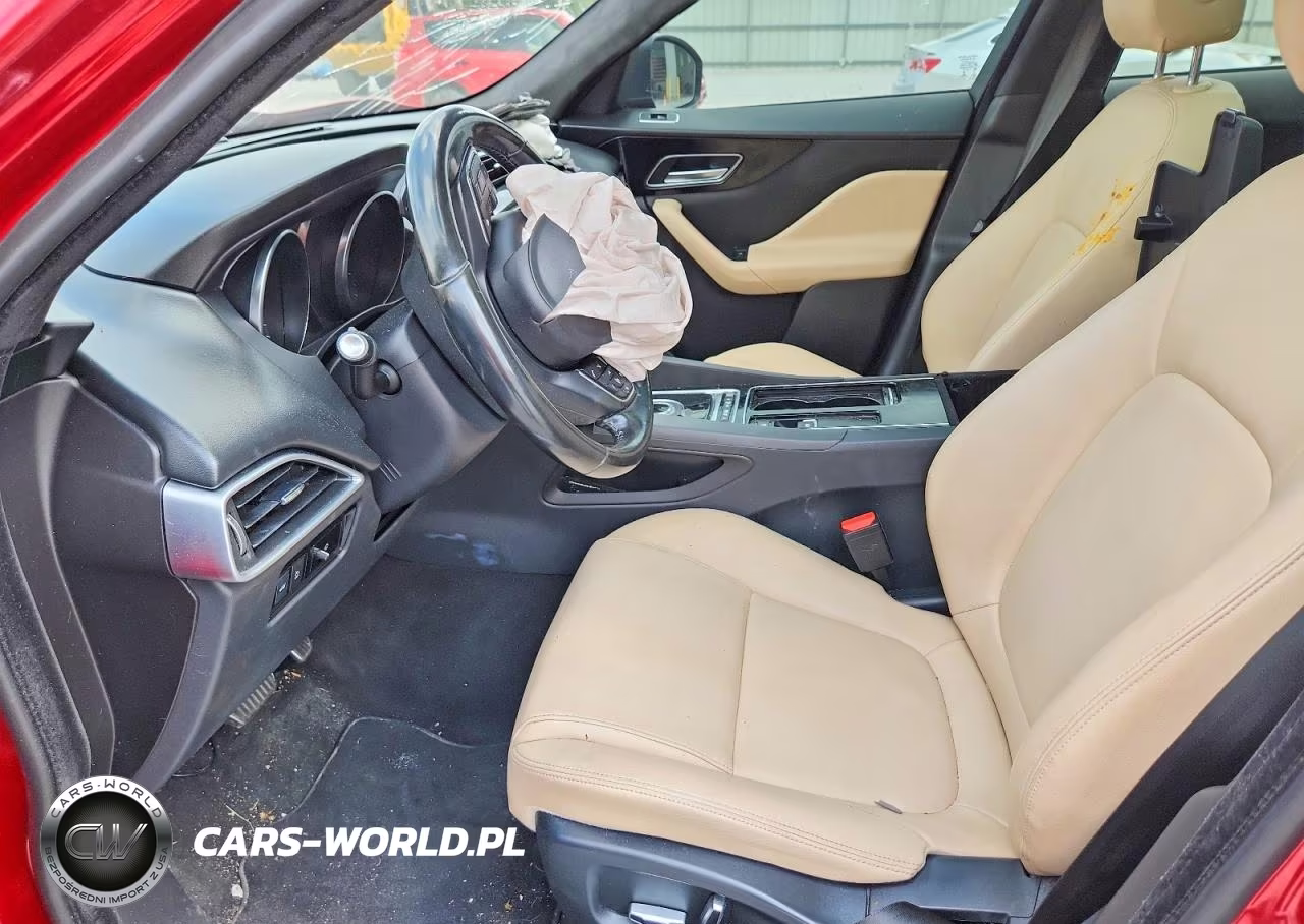 2019 Jaguar F-Pace Premium VIN:SADCJ2GX4KA368563 - 7
