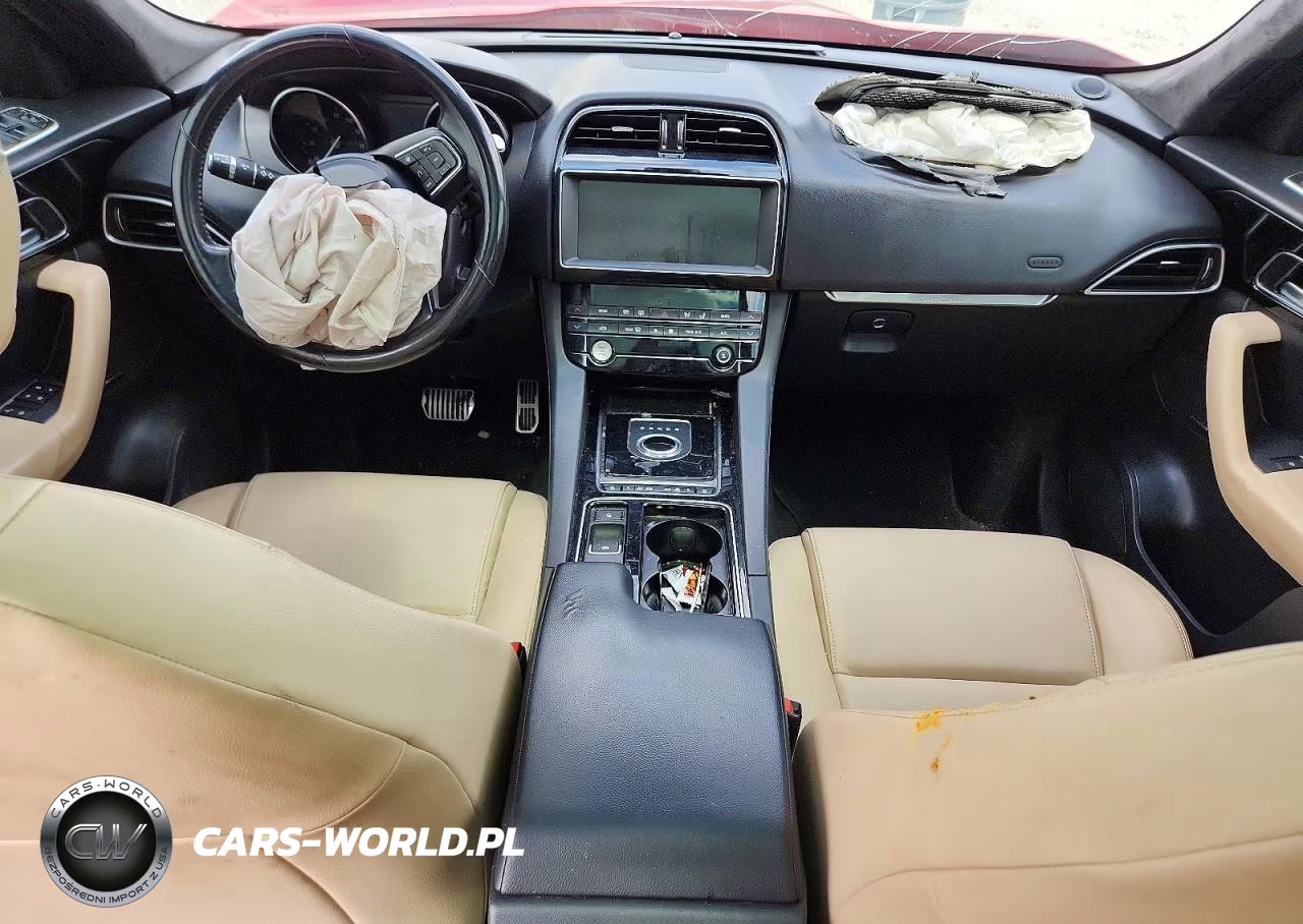 2019 Jaguar F-Pace Premium VIN:SADCJ2GX4KA368563 - 8