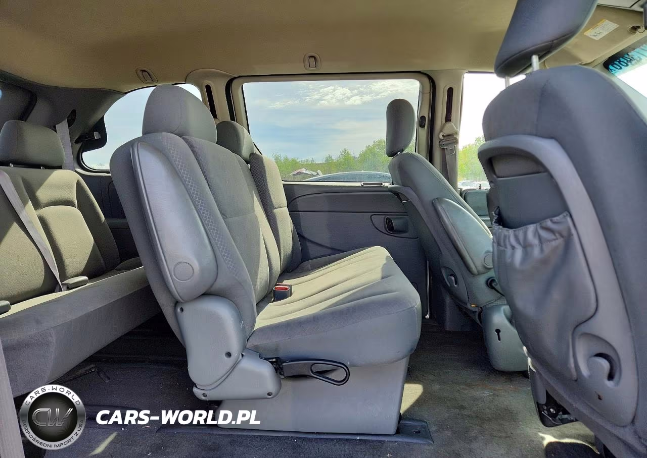2007 Chrysler Town & Country Lx VIN:1A4GJ45R97B263588 - 11