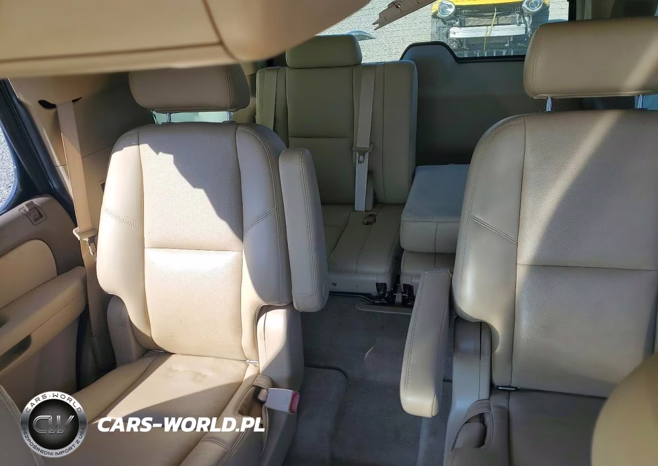 2010 Chevrolet Tahoe C1500 Ltz VIN:1GNUCCE03AR155116 - 10