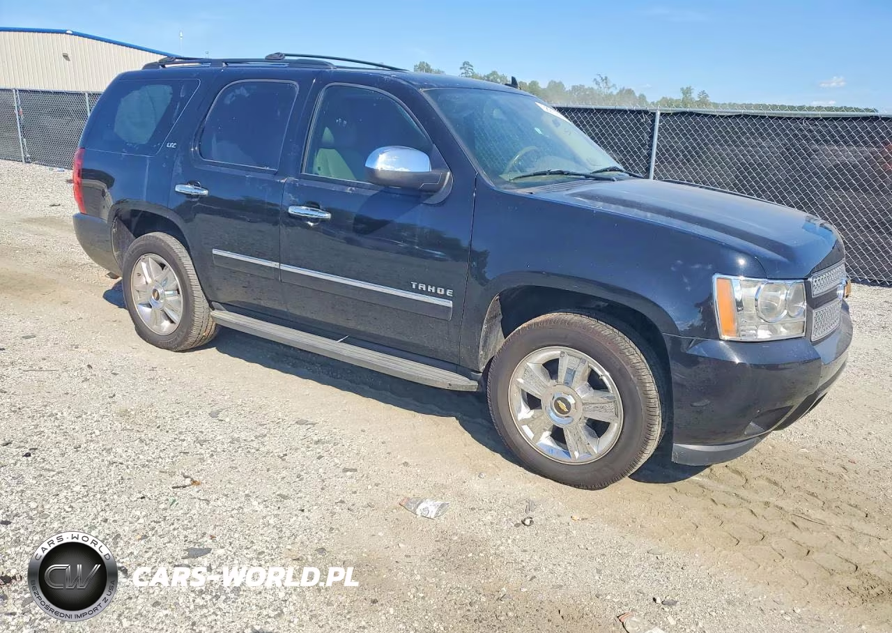 2010 Chevrolet Tahoe C1500 Ltz VIN:1GNUCCE03AR155116 - 4