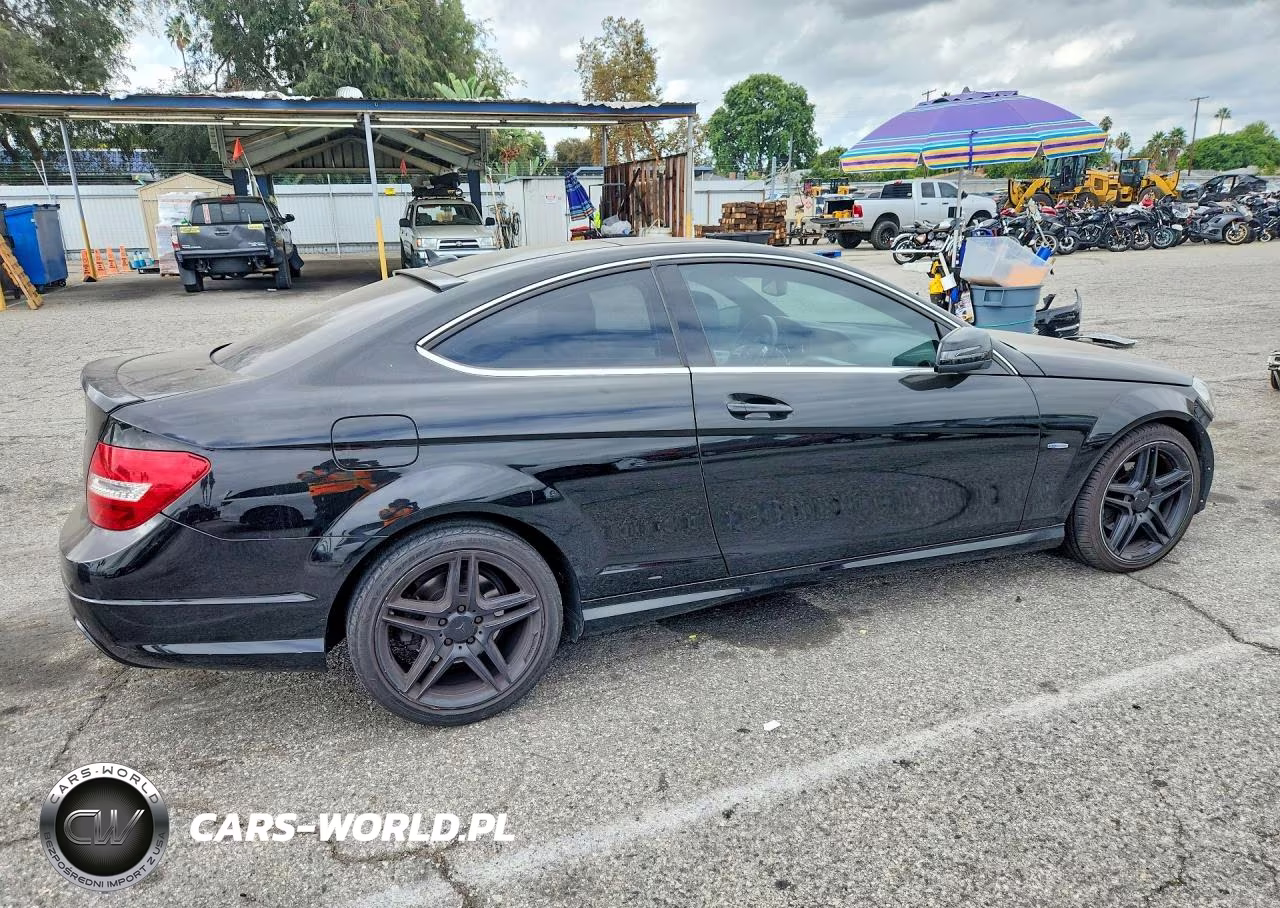 2012 Mercedes-Benz C 250 VIN:WDDGJ4HB9CF916837 - 3