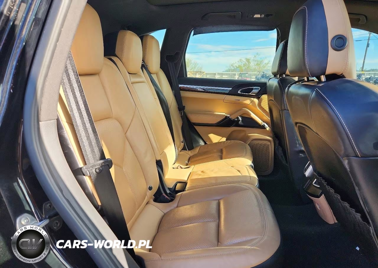2016 Porsche Cayenne VIN:WP1AA2A24GKA08225 - 11