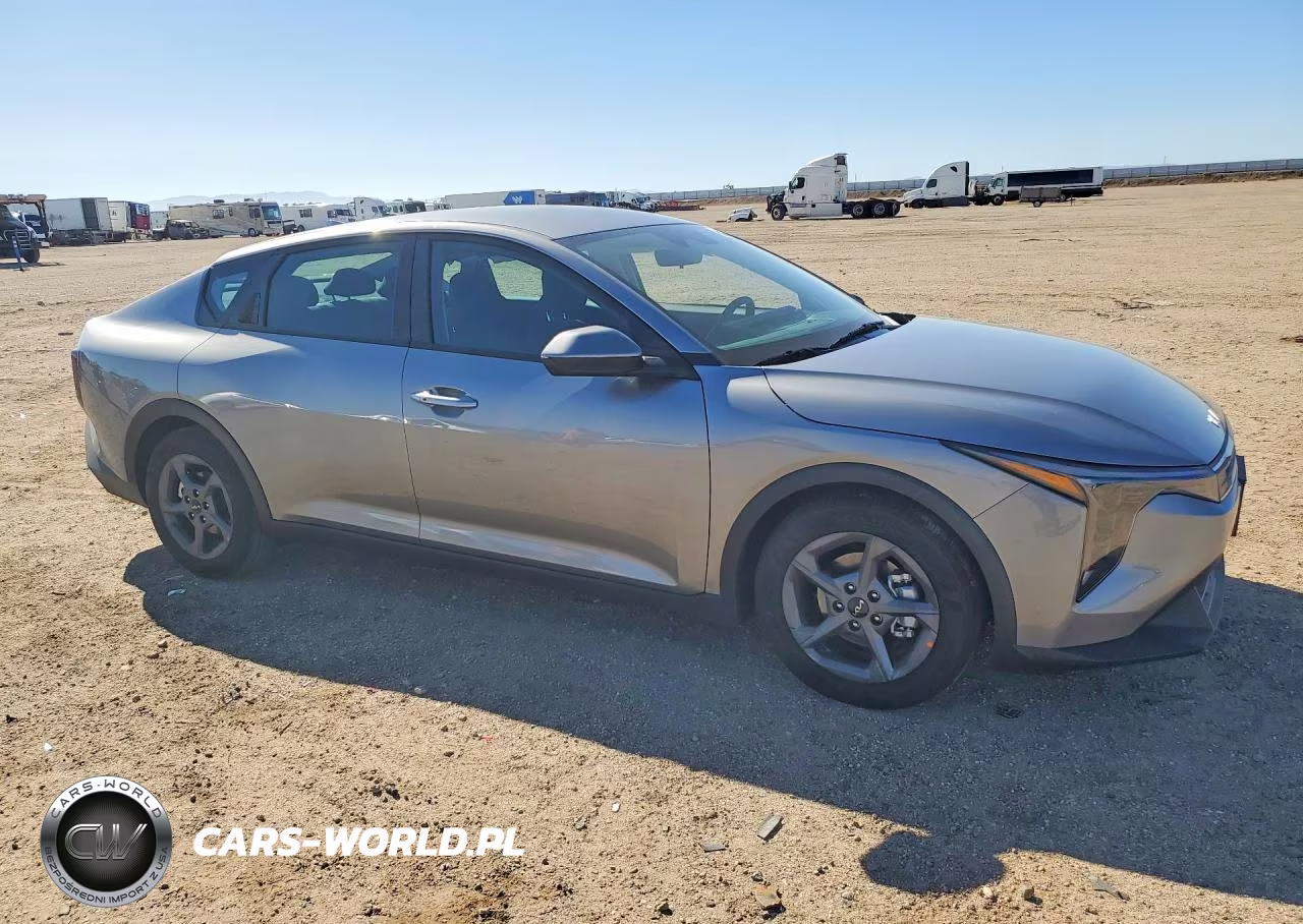 2026 Kia K4 Lxs VIN:3KPFT4DE2TE389590 - 4