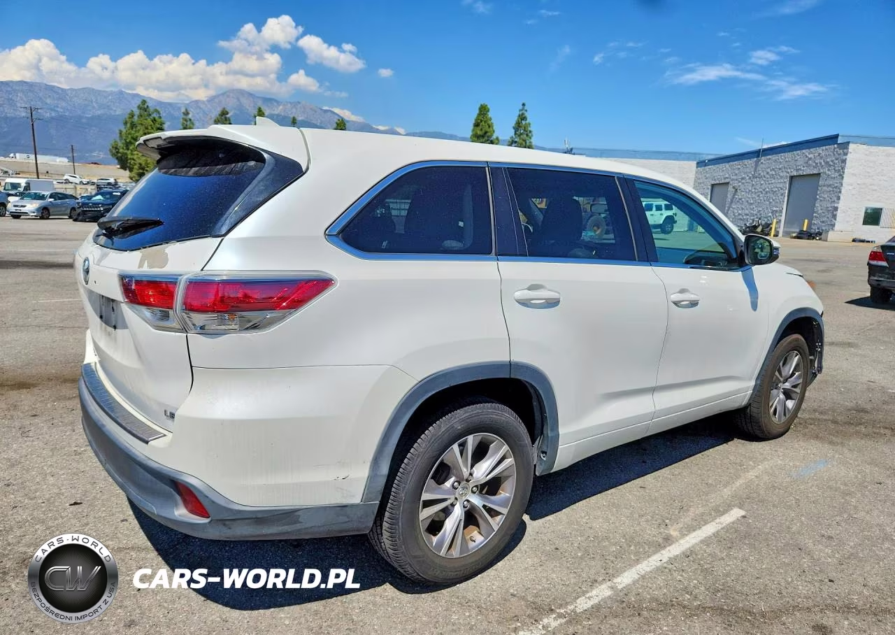 2015 Toyota Highlander Le Plus VIN:5TDZKRFH0FS117148 - 3
