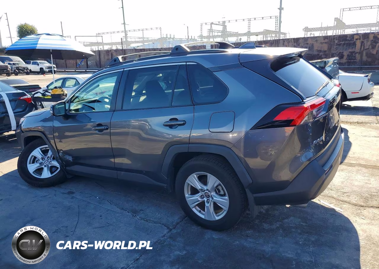 2021 Toyota Rav4 Xle VIN:2T3P1RFV9MC194131 - 2
