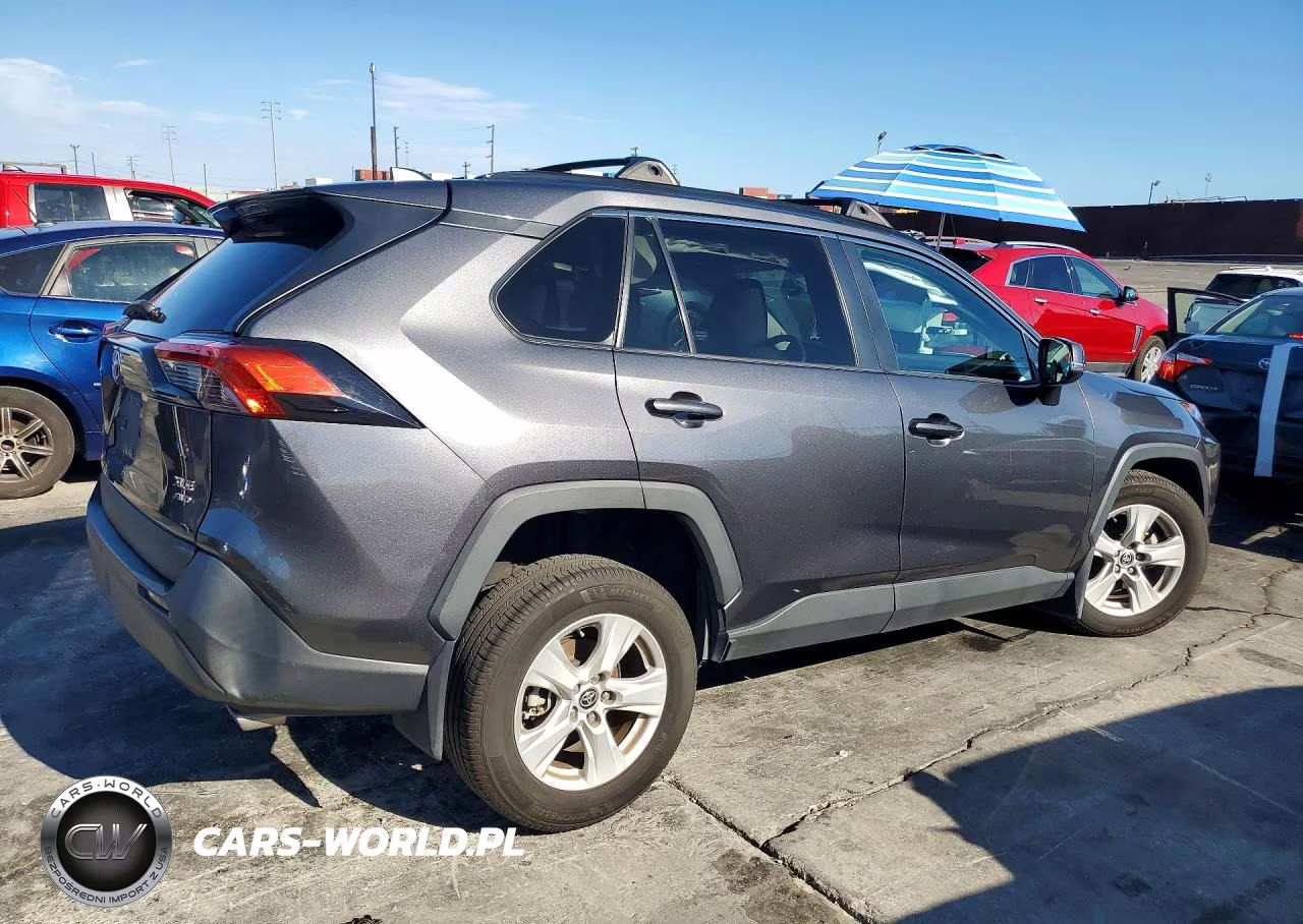 2021 Toyota Rav4 Xle VIN:2T3P1RFV9MC194131 - 3