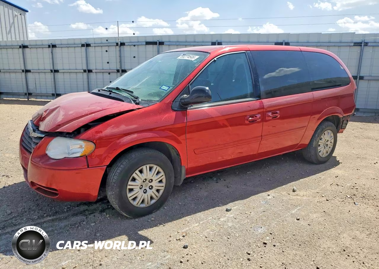 2005 Chrysler Town & Country Lx