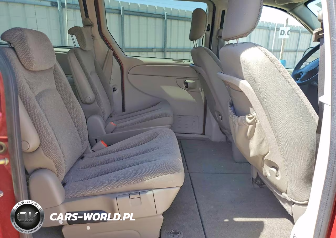 2005 Chrysler Town & Country Lx VIN:2C4GP44R95R141768 - 11