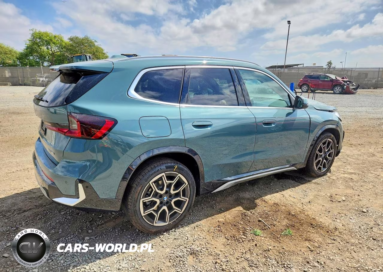 2025 BMW X1 xDrive28I VIN:WBX73EF07S5290174 - 3