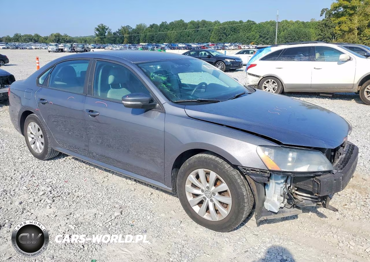 2013 Volkswagen Passat S VIN:1VWAH7A31DC093546 - 4