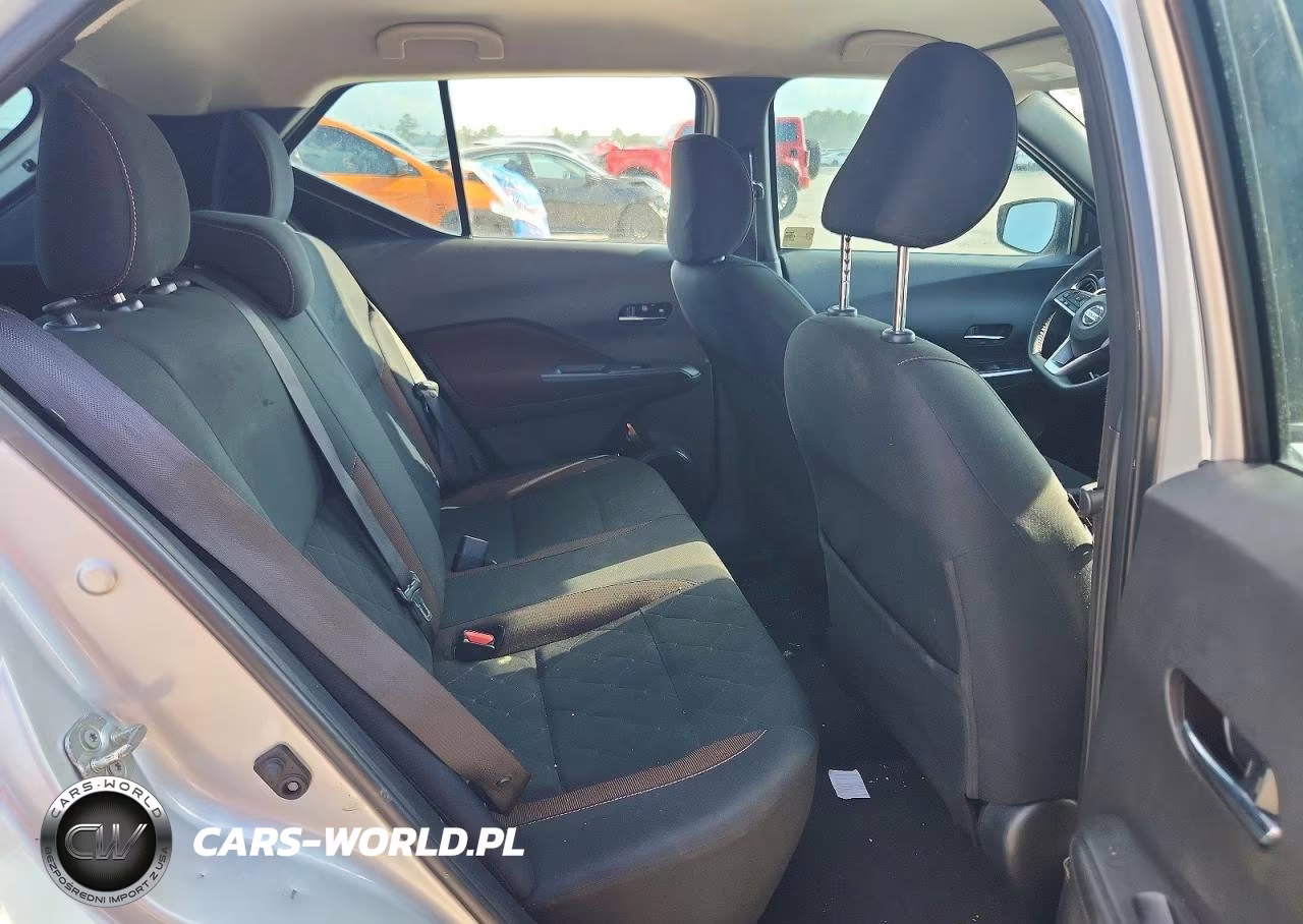 2020 Nissan Kicks Sr VIN:3N1CP5DV4LL553241 - 11