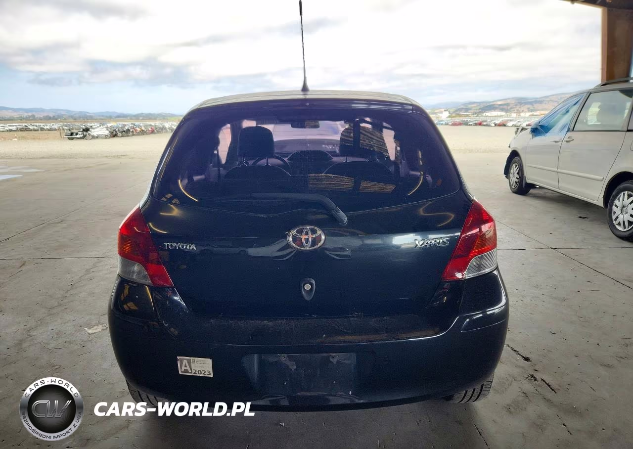 2011 Toyota Yaris Base VIN:JTDJT4K32B5341772 - 6
