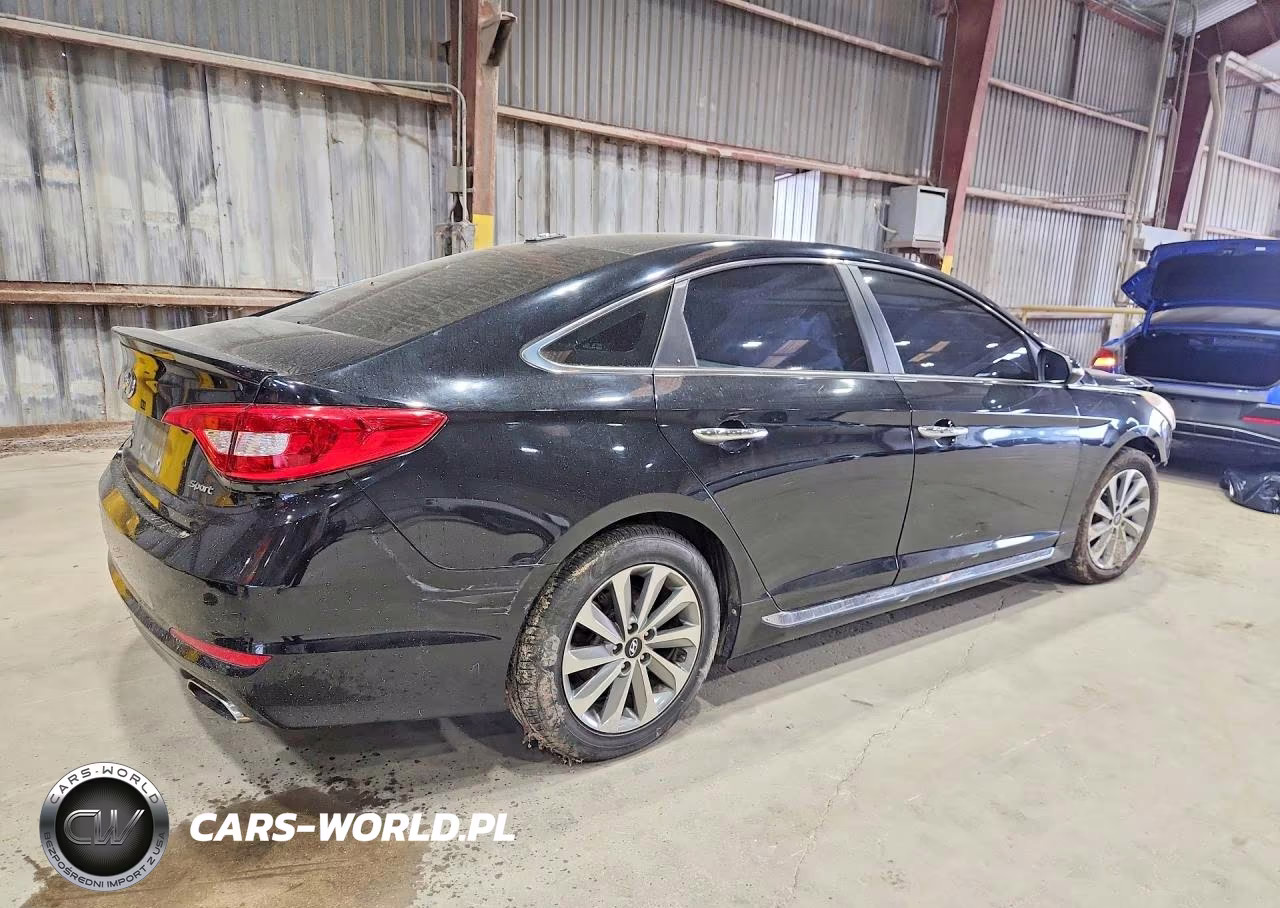 2017 Hyundai Sonata Sport VIN:5NPE34AF1HH576900 - 3