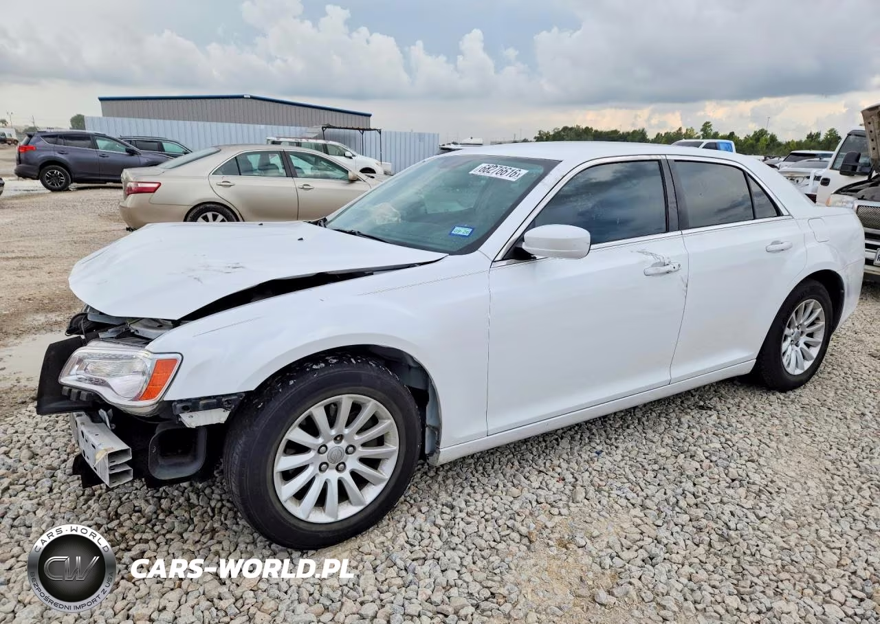 2013 Chrysler 300 VIN:2C3CCAAG7DH699493 - 1