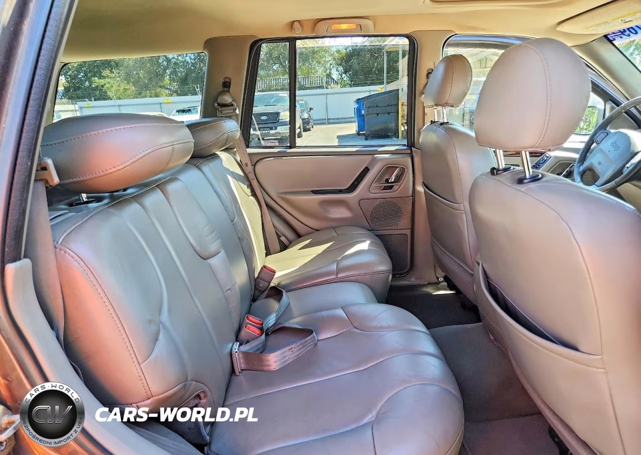 2000 Jeep Grand Cherokee Laredo VIN:1J4GW48N7YC109788 - 11