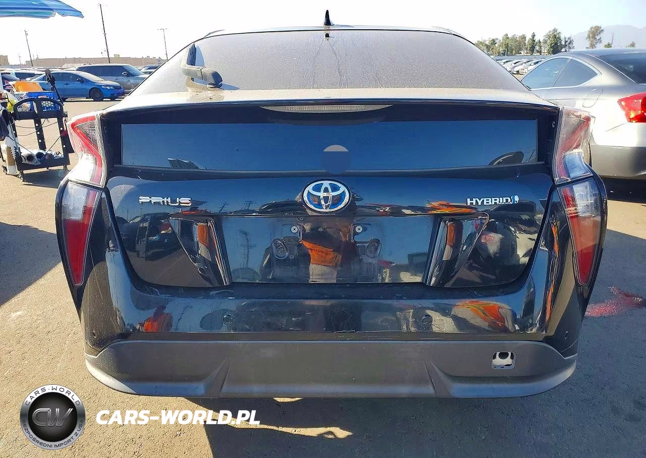 2017 Toyota Prius Three Touring VIN:JTDKARFU0H3044241 - 6