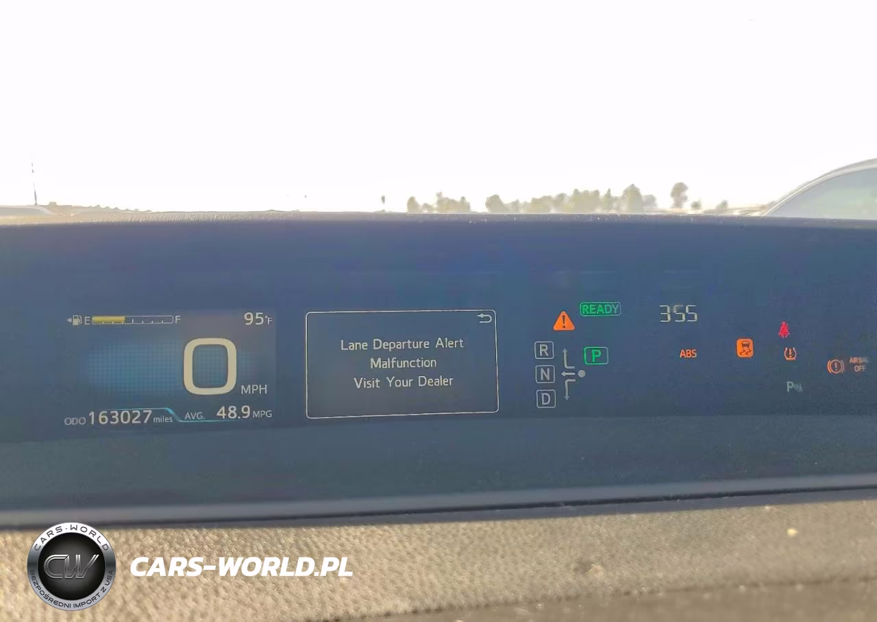 2017 Toyota Prius Three Touring VIN:JTDKARFU0H3044241 - 9
