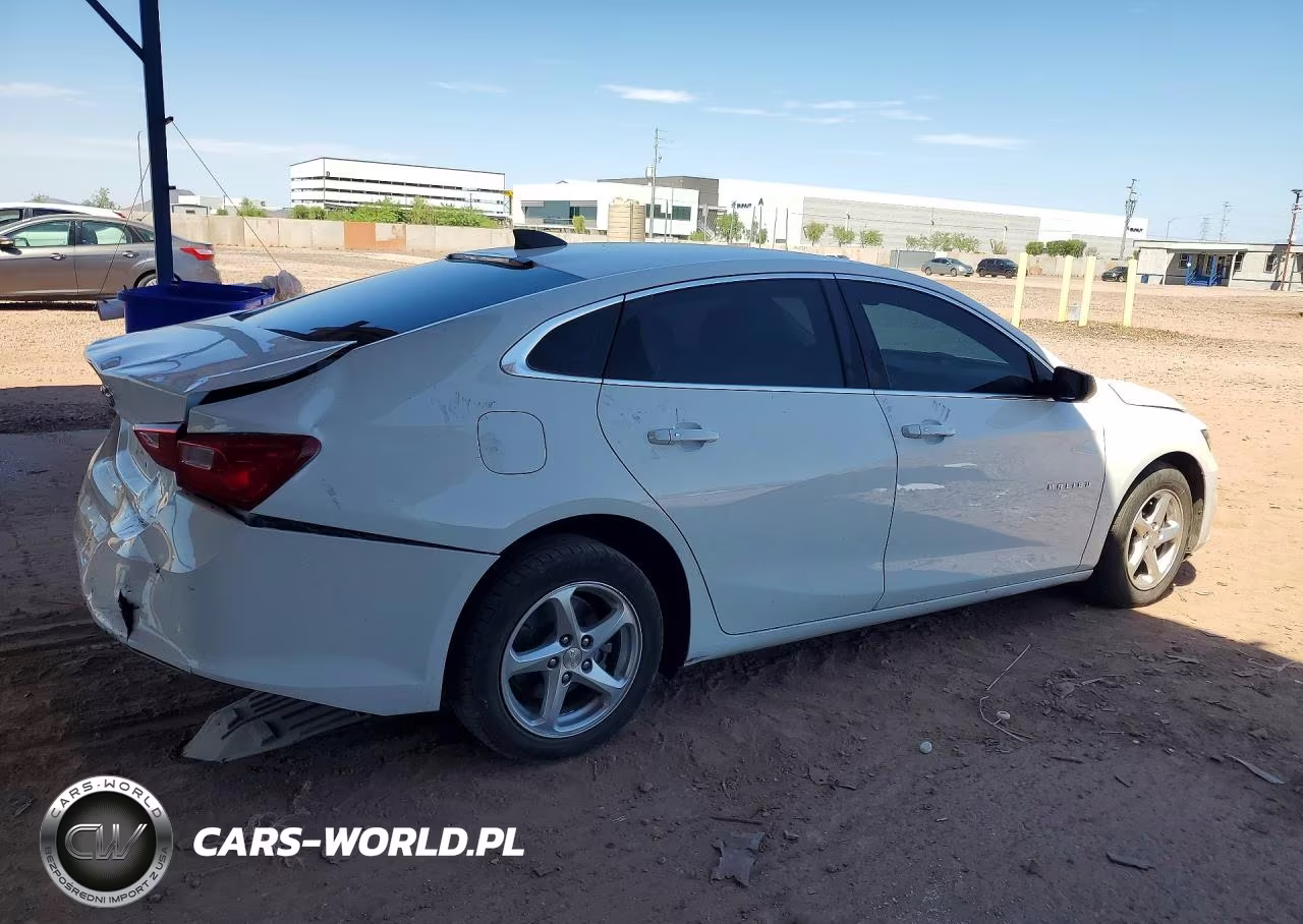 2018 Chevrolet Malibu Ls VIN:1G1ZC5STXJF104652 - 3