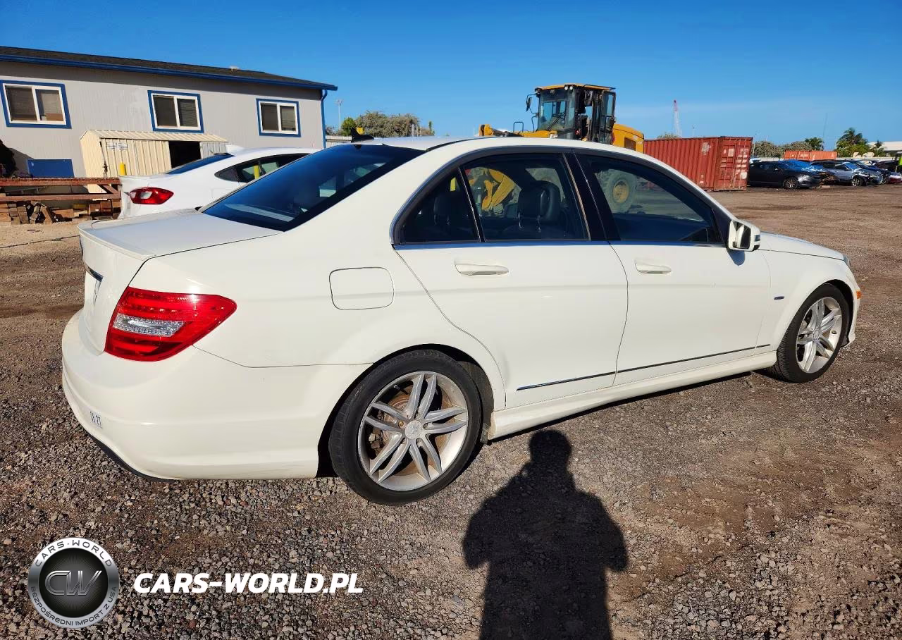 2012 Mercedes-Benz C 250 Sport VIN:WDDGF4HB2CR207893 - 3