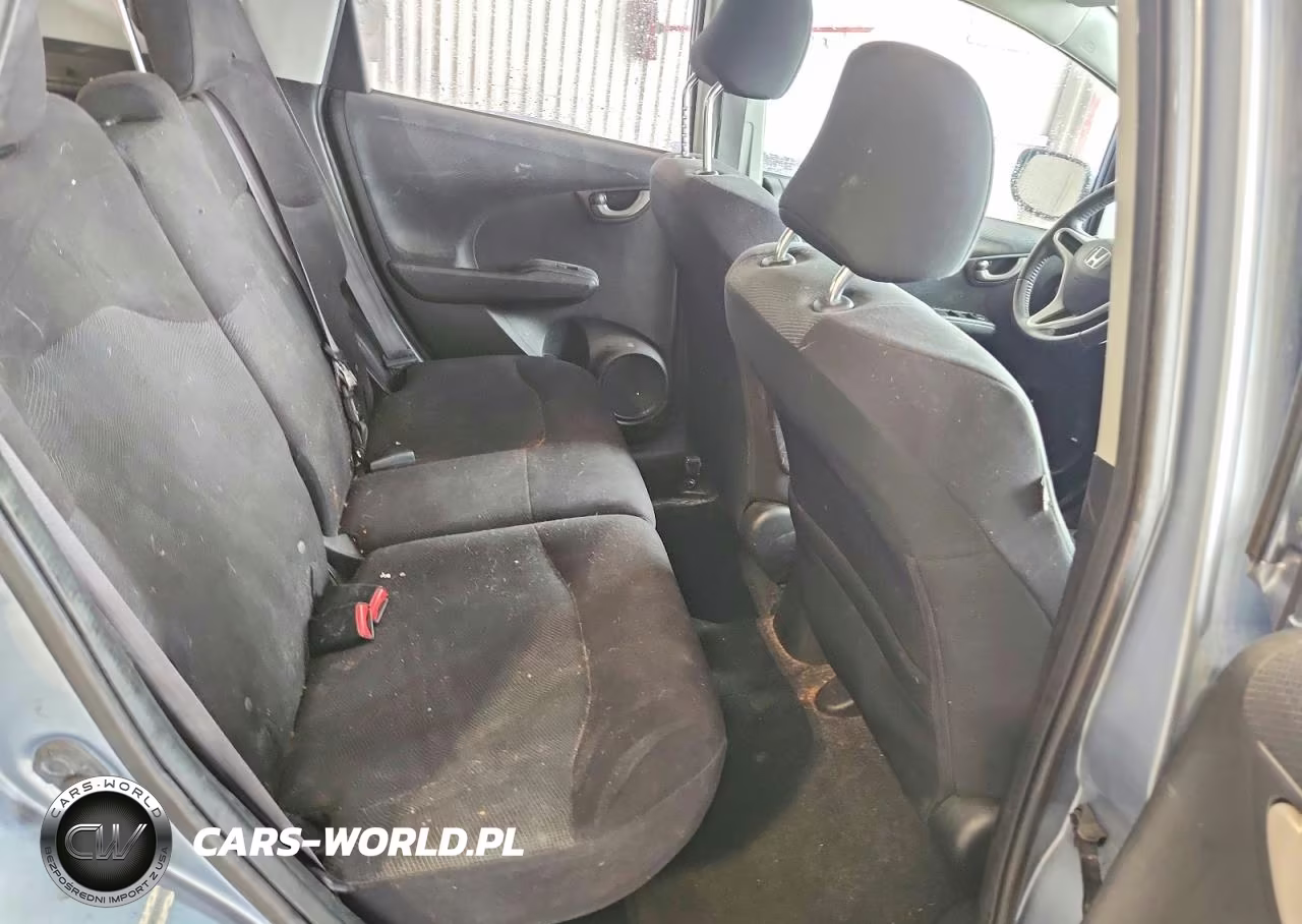 2011 Honda Fit Sport VIN:JHMGE8H58BC020043 - 9