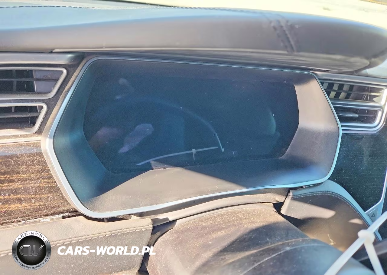 2017 Tesla Model S VIN:5YJSA1E17HF228118 - 9