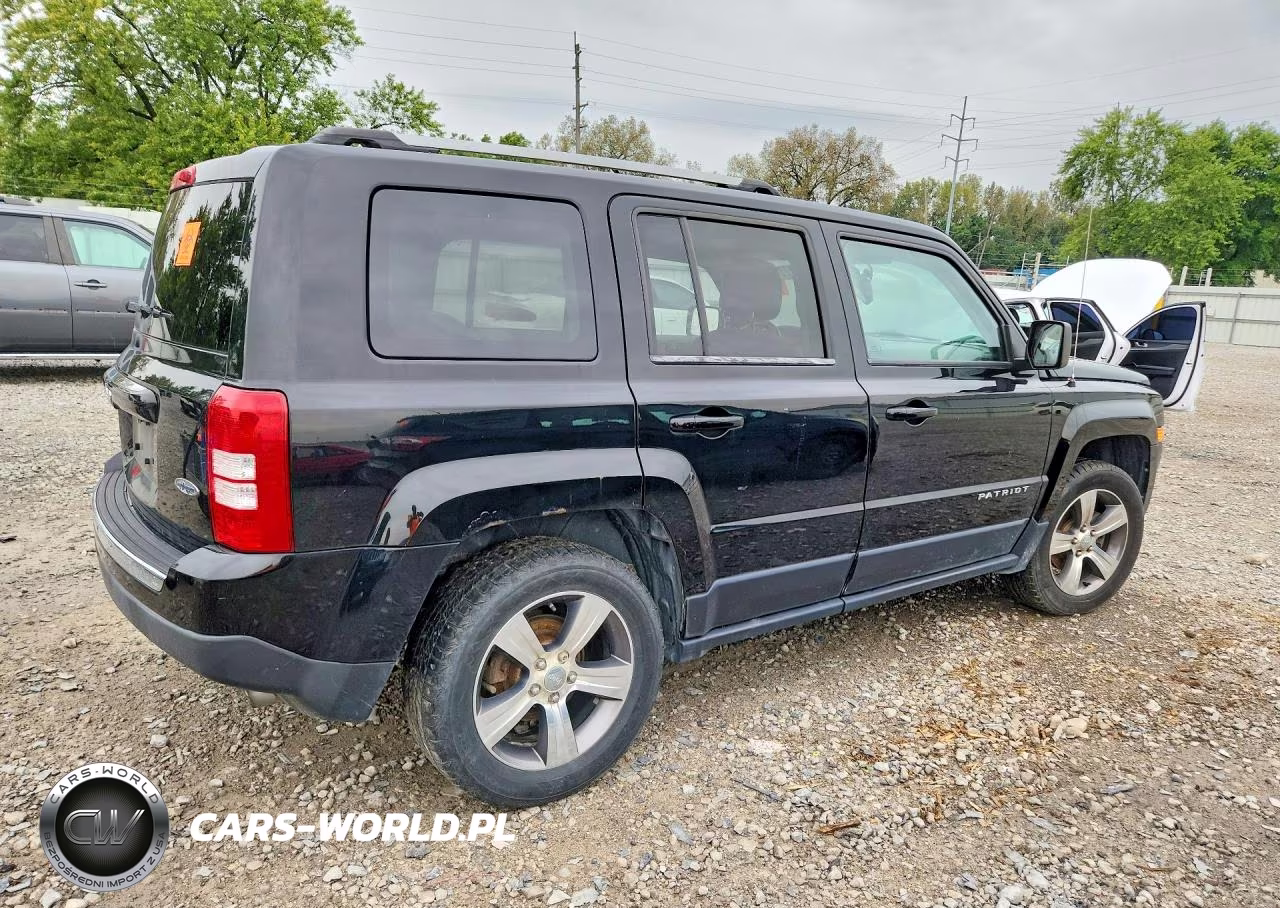 2016 Jeep Patriot Latitude VIN:1C4NJRFB7GD673192 - 3