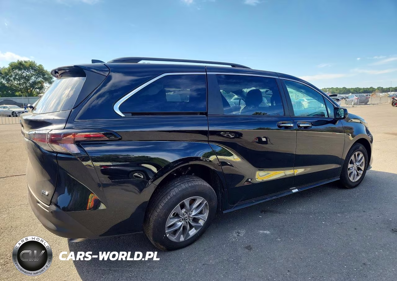 2026 Toyota Sienna Xle 7-Passenger VIN:5TDYSKFC7TS246149 - 3
