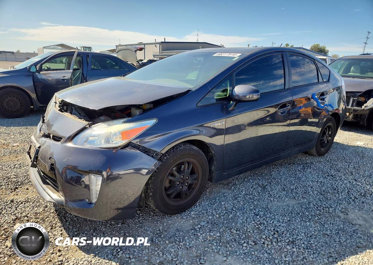 2014 Toyota Prius Three – zdjęcie 1 z 12