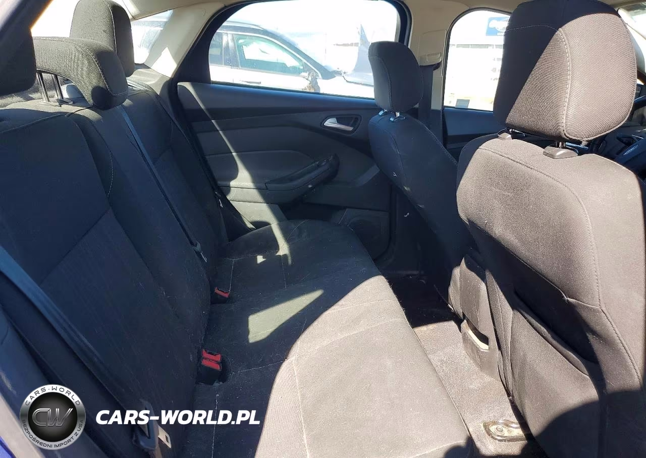 2018 Ford Focus Se VIN:1FADP3F21JL217120 - 10
