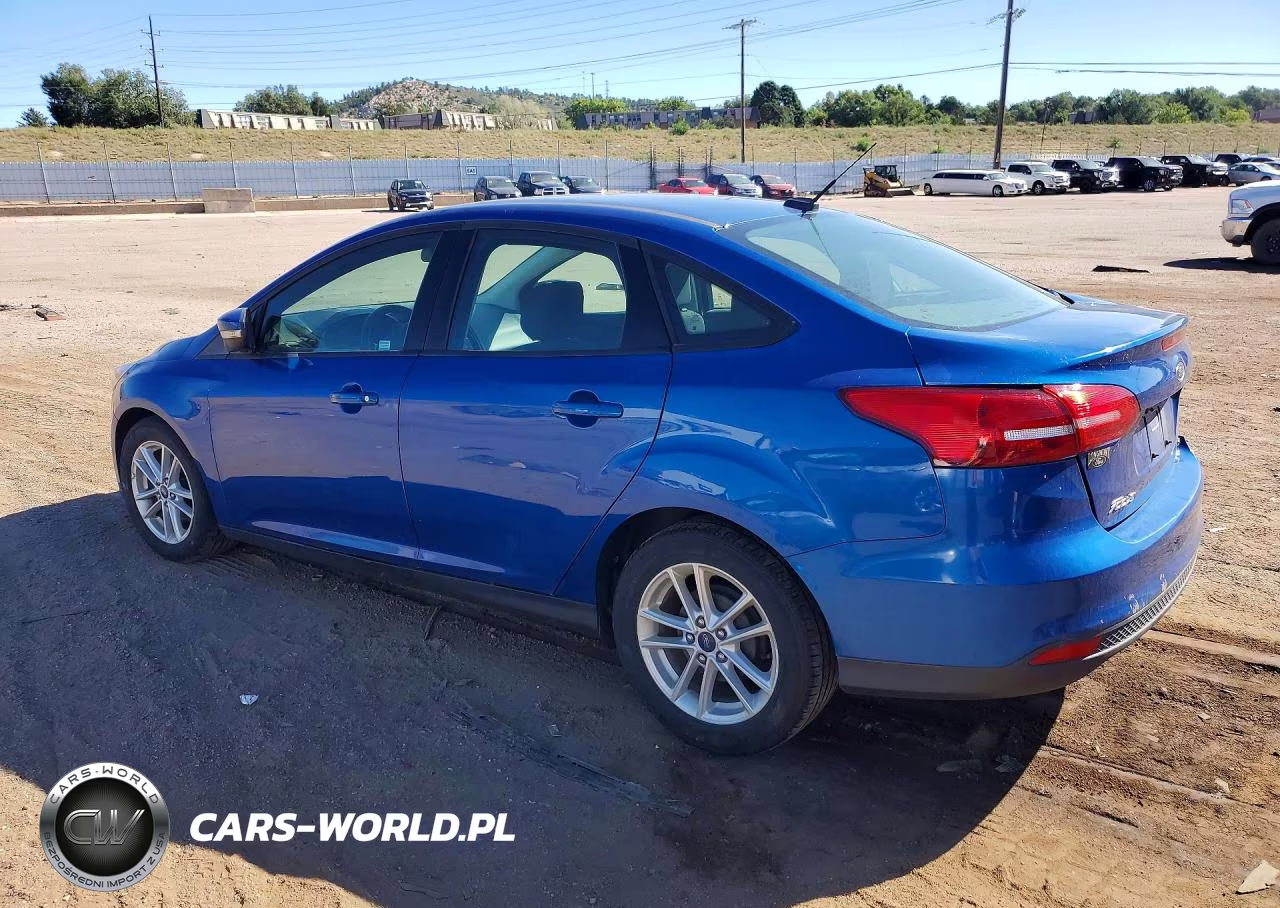 2018 Ford Focus Se VIN:1FADP3F21JL217120 - 2