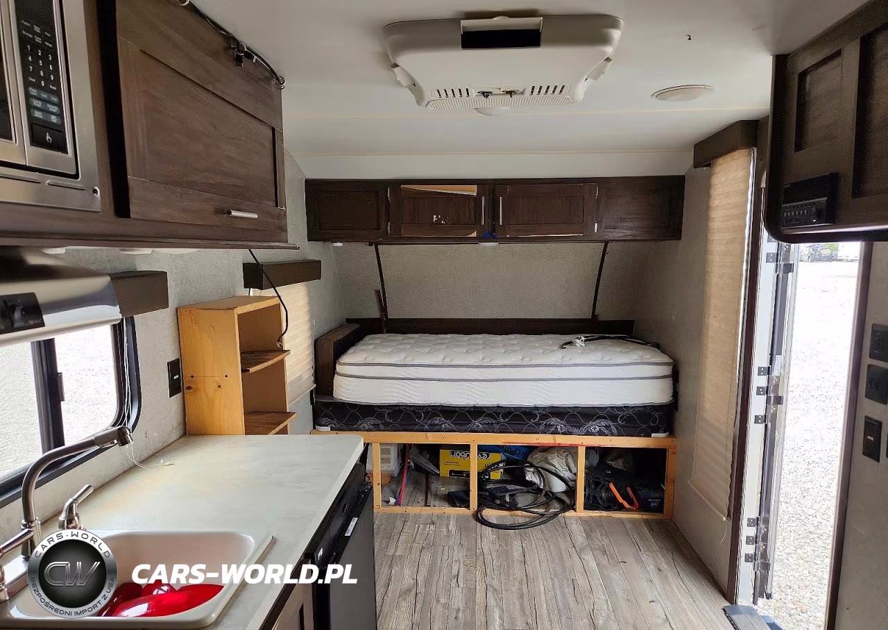2018 Forest River Wolf Pup Camper VIN:4X4TCK610JK048114 - 5