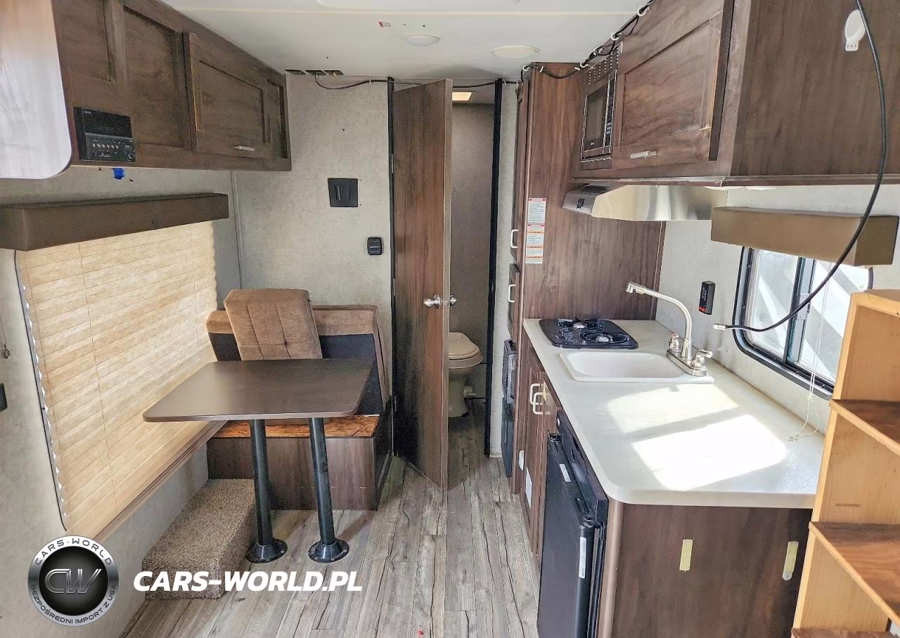 2018 Forest River Wolf Pup Camper VIN:4X4TCK610JK048114 - 6