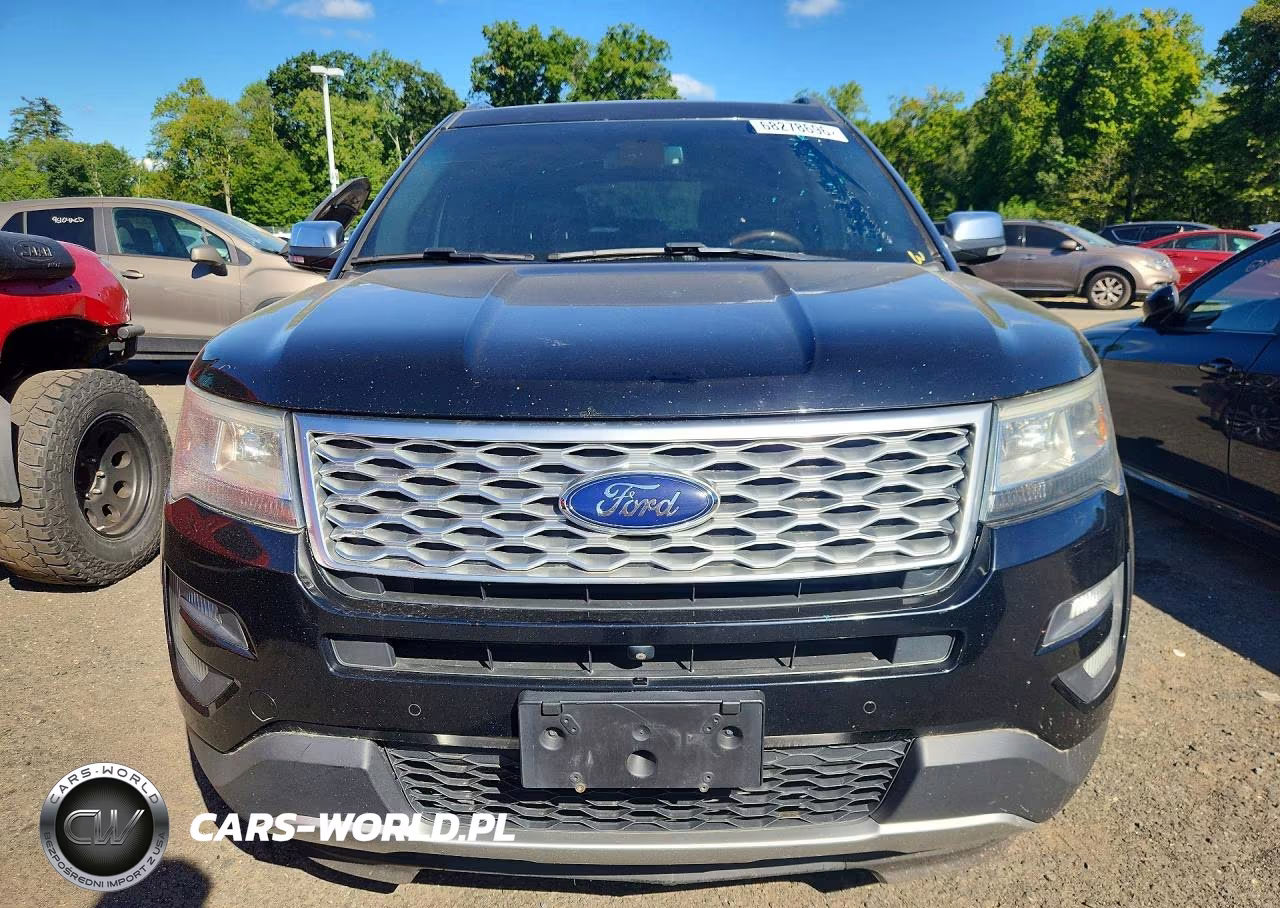 2017 Ford Explorer Platinum VIN:1FM5K8HT0HGA14914 - 5