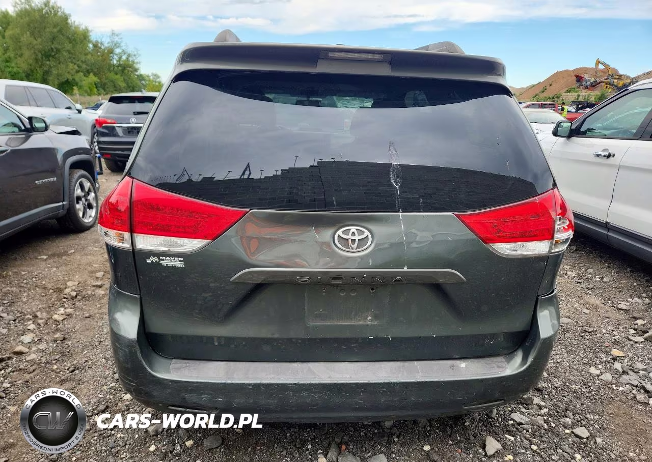 2013 Toyota Sienna Le VIN:5TDKK3DC0DS355245 - 6