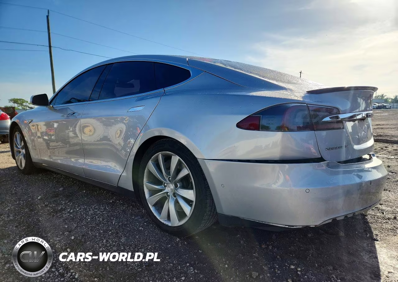 2016 Tesla Model S VIN:5YJSA1E27GF126275 - 2