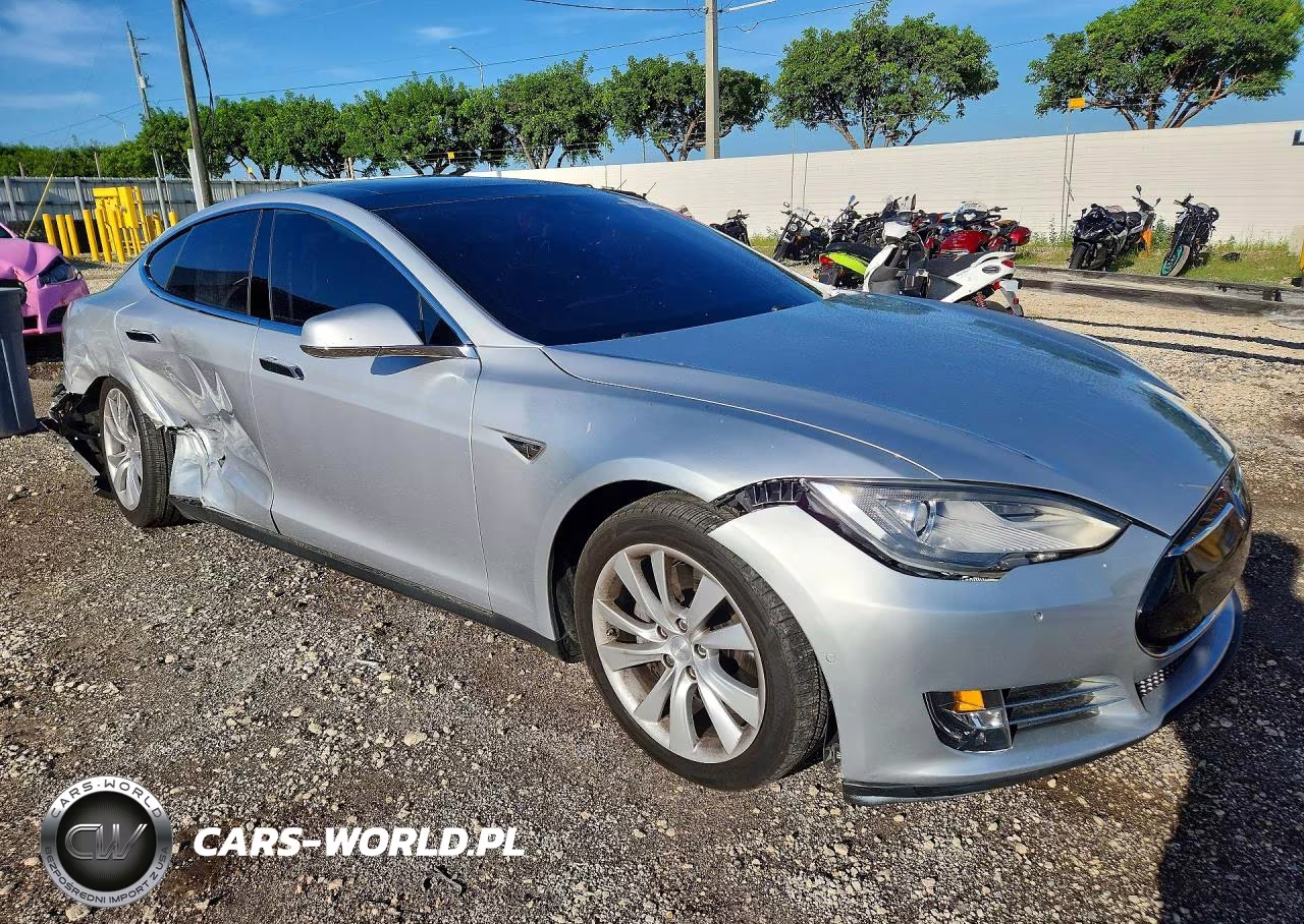 2016 Tesla Model S VIN:5YJSA1E27GF126275 - 4