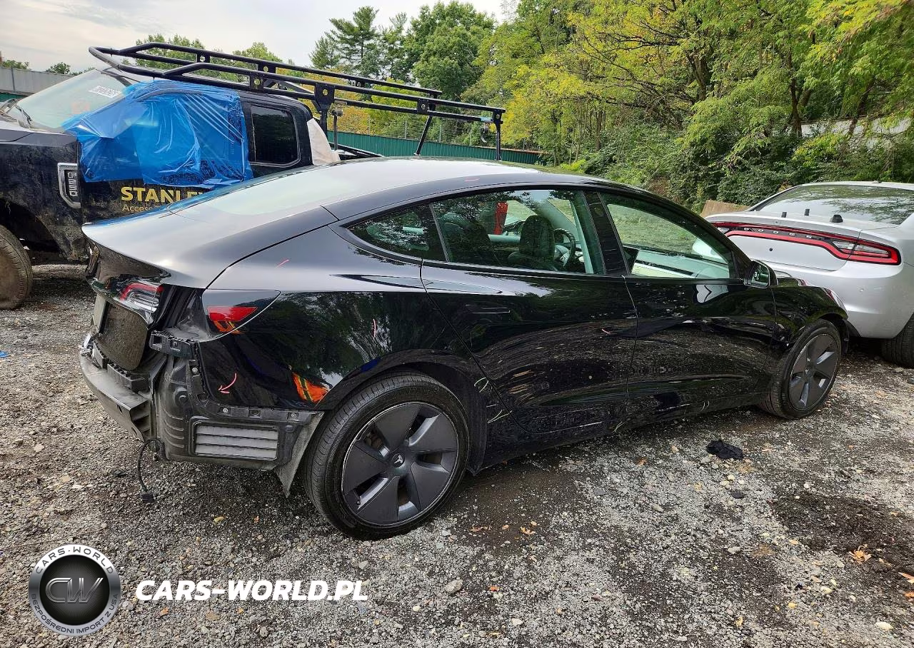 2022 Tesla Model 3 VIN:5YJ3E1EA9NF370197 - 3