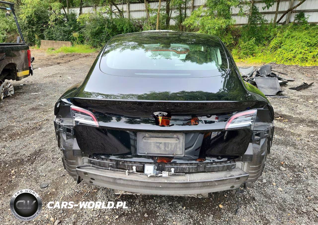2022 Tesla Model 3 VIN:5YJ3E1EA9NF370197 - 6