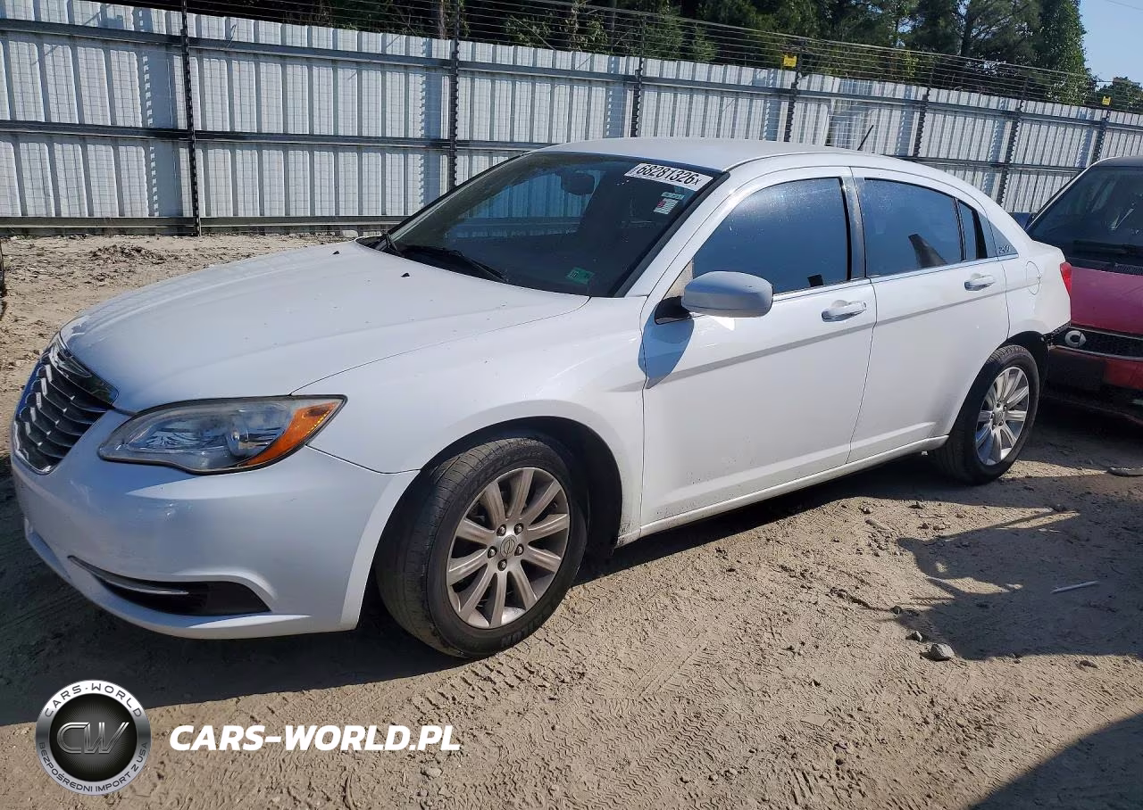 2014 Chrysler 200 Touring VIN:1C3CCBBB5EN165121 - 1