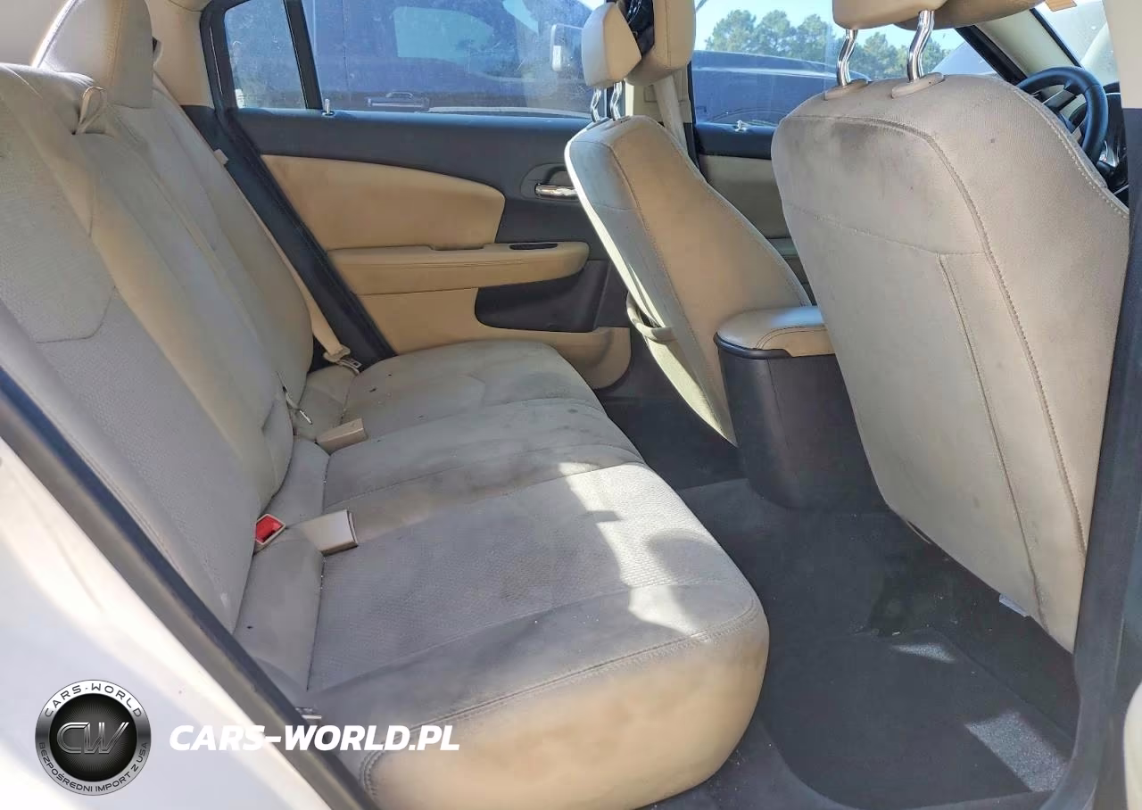 2014 Chrysler 200 Touring VIN:1C3CCBBB5EN165121 - 10