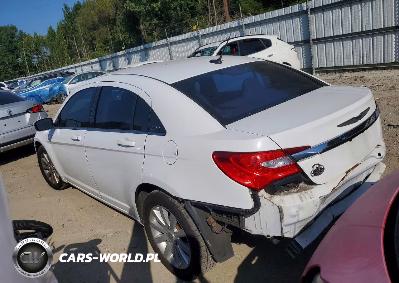 2014 Chrysler 200 Touring VIN:1C3CCBBB5EN165121 - 2