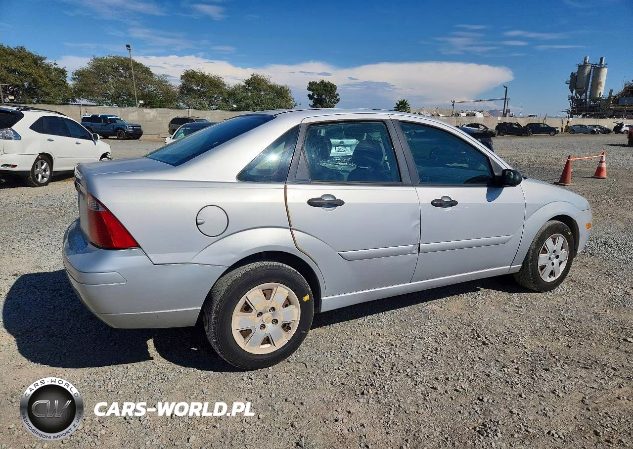 2007 Ford Focus Zx4 VIN:1FAFP34N87W336960 - 3