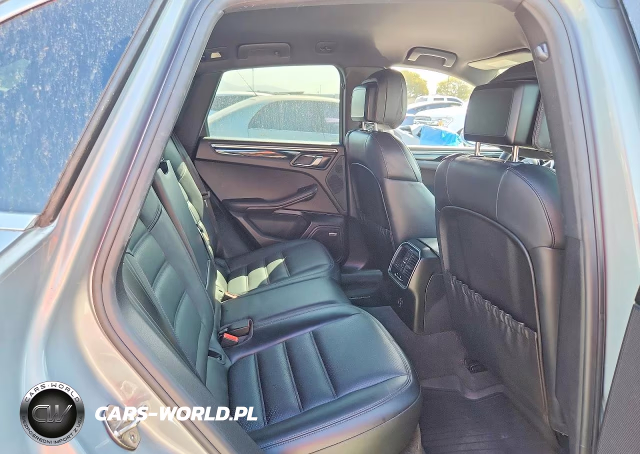 2020 Porsche Macan S VIN:WP1AB2A57LLB30671 - 11
