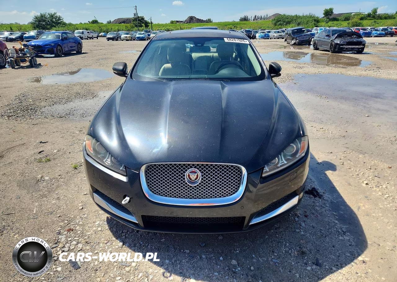 2015 Jaguar Xf 2.0T Premium VIN:SAJWA0FS4FPU66886 - 5